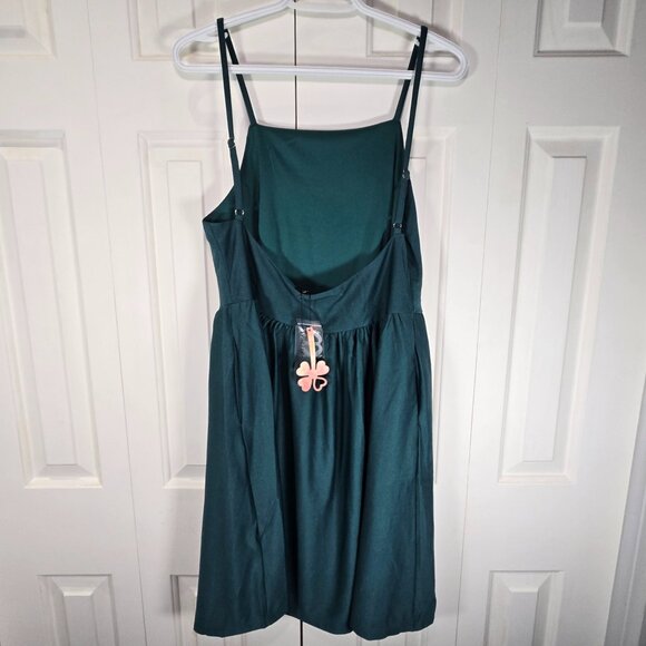 NWT Green Summer Dress with Adjustable Straps – Size Large - Picture 2 of 6